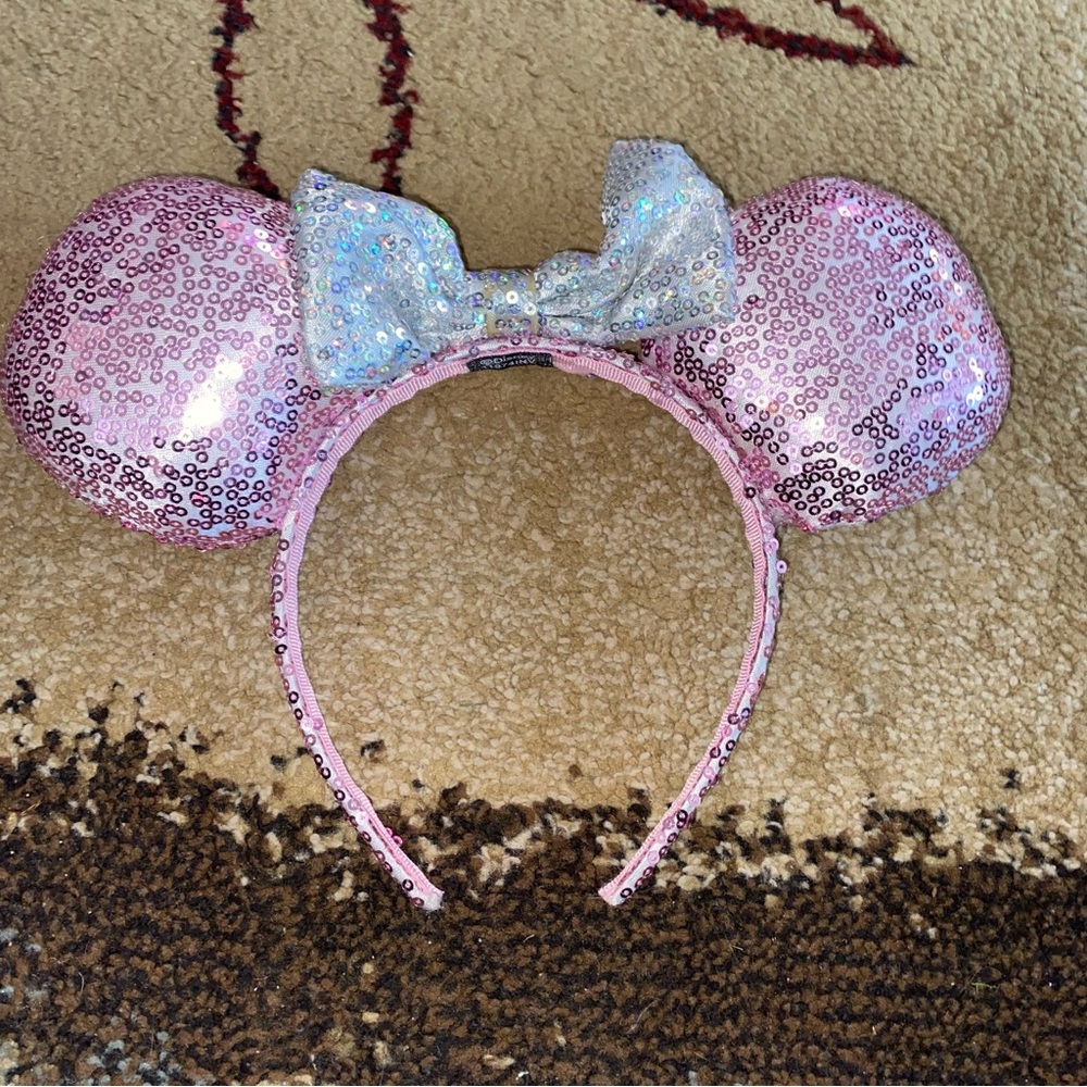Disney Minnie Mouse Silver Bow Pink Sequin Puffy Ears
